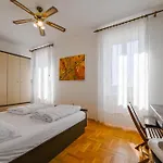 Carera 69 * Ровинь