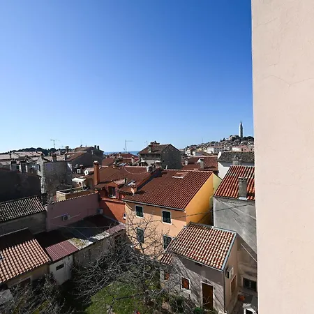 Apartment Carera 69